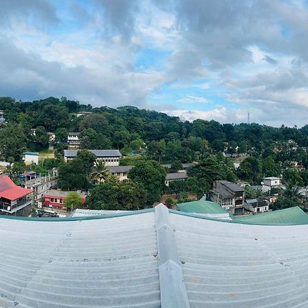 Mountain White Villa By Sunrise Kandy Exteriör bild