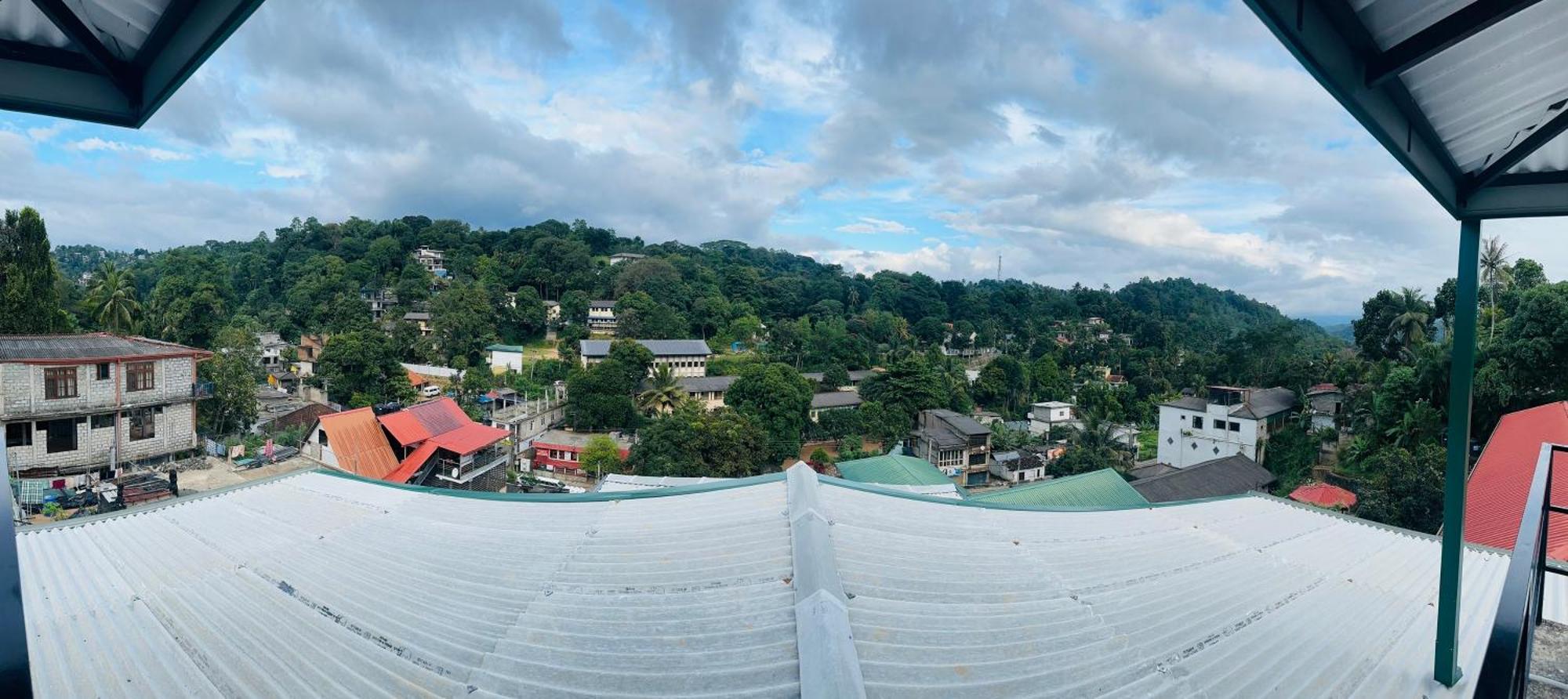 Mountain White Villa By Sunrise Kandy Exteriör bild